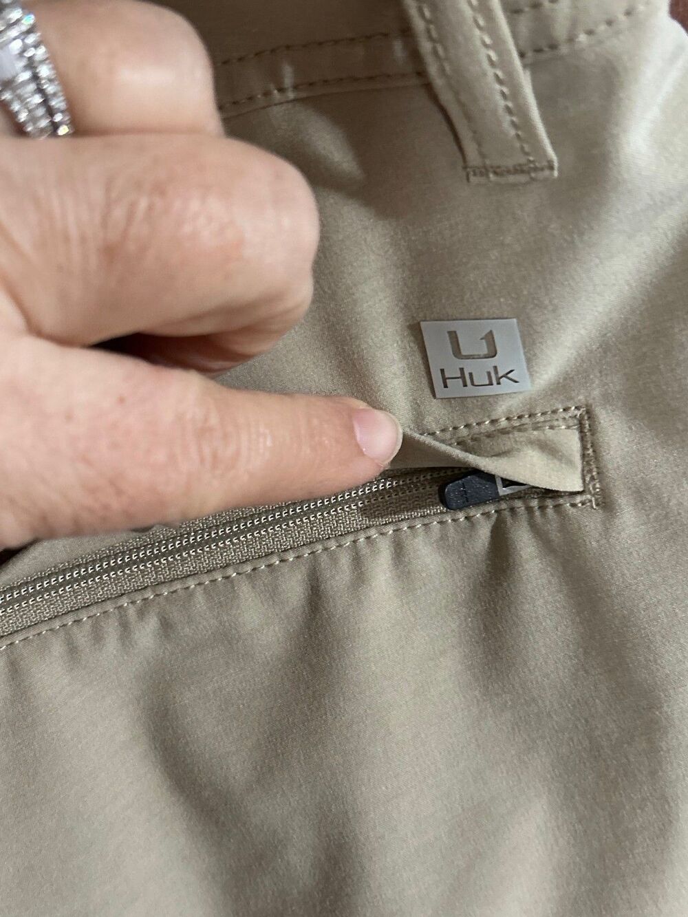 Huk Men's sz 36 Outdoor Performance Fabric Shorts - Picture 5 of 8